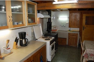 Bulgaria Chata Trjavna, Exterior